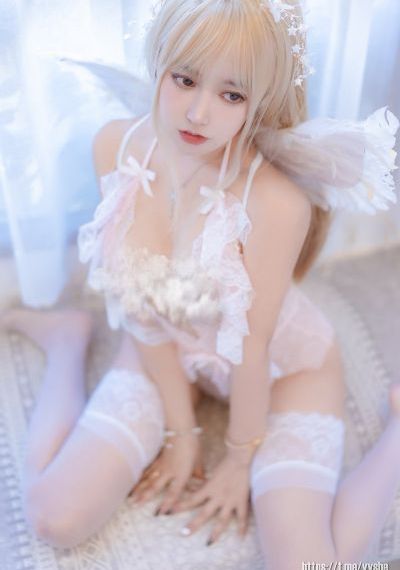 男子用剪刀把美女的衣服_剧情片高清完整版