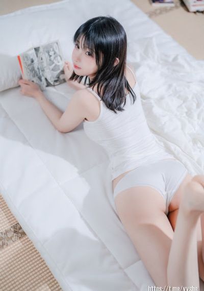 亚洲色综合亚洲AV伊人蜜桃偷偷_影院在线观看