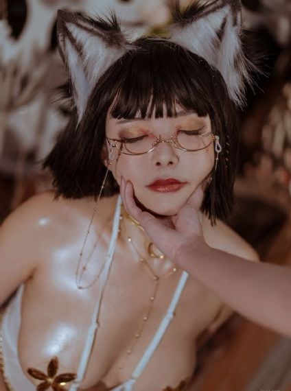 日韩美女拍拍_高清免费电视剧