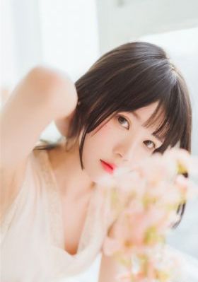 夹完腿为什么一跳一跳的_4K高清视频播放