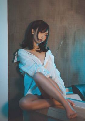 亚洲精品女人久久_BD韩语高清视频观看